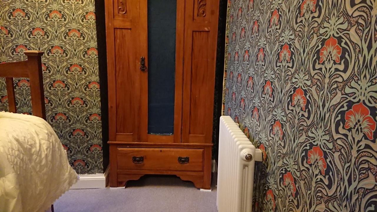 The Bear Bread Bakery B&B, Ensuite Rooms Above The Bakery, Colyton Экстерьер фото